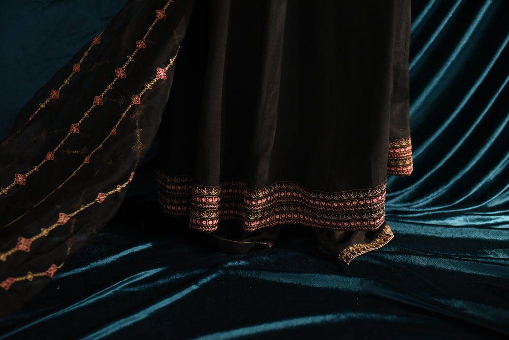SAFFRON COLLECTION'25 (Black Frock)