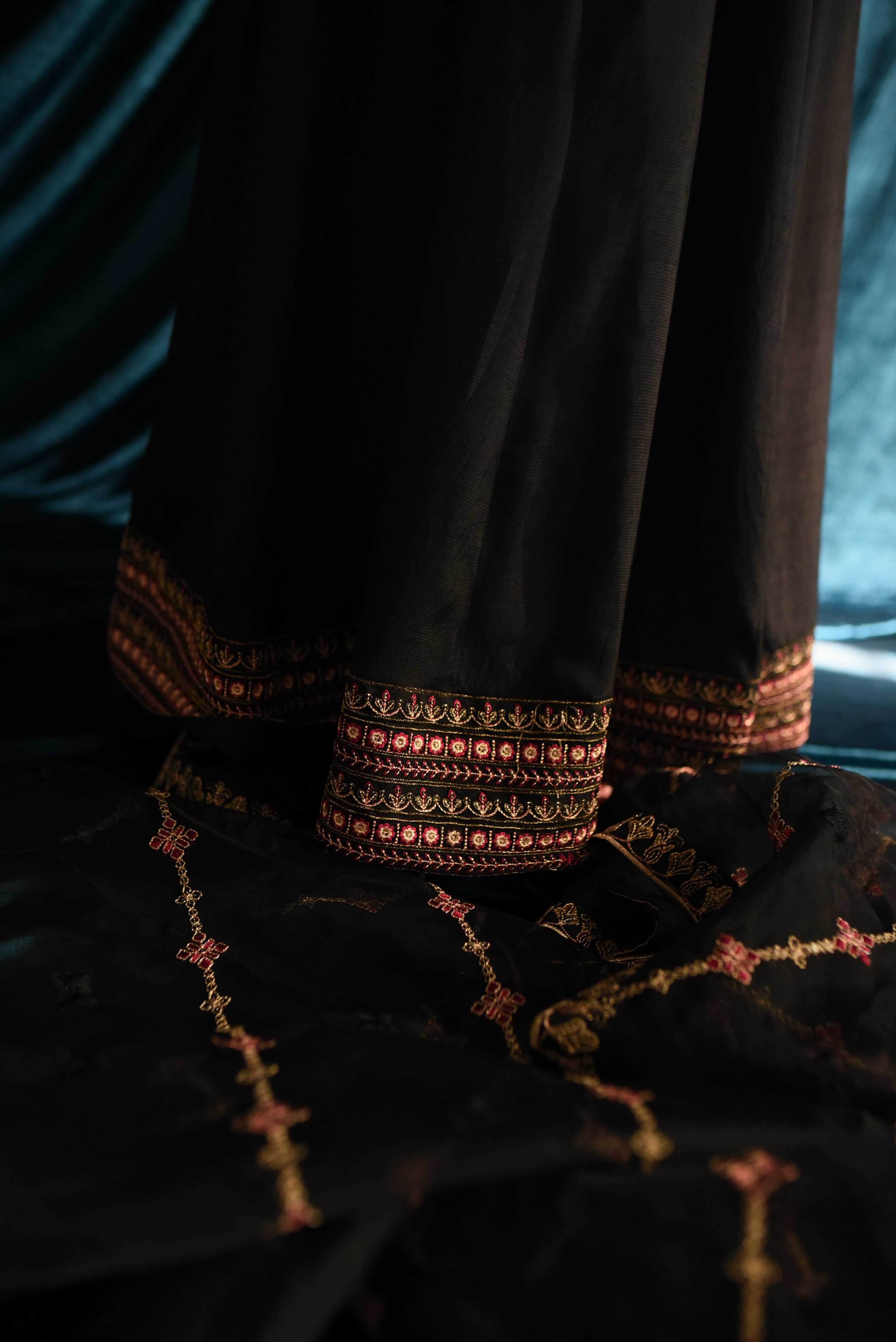 SAFFRON COLLECTION'25 (Black Frock)